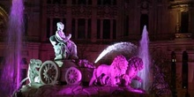 Iluminación de la fuente de Cibeles con motivo de la Boda Real