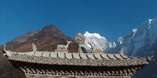 Puerta de entrada al monasterio de Tengboche