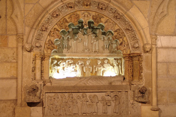 Sepulcro del Obispo Martín el Zamorano, Catedral de León, Castil
