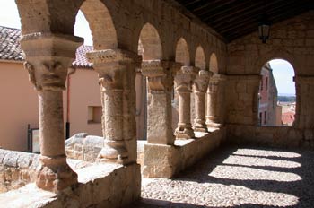 Pórtico de la Iglesia de San Miguel, San Esteban de Gormaz, Sori
