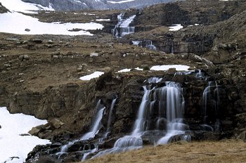 Saltos de agua, valle de Ordesa