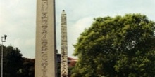Obelisco egipcio y columna de Constantino, Estambul, Turquía