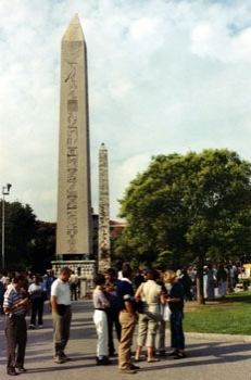 Obelisco egipcio y columna de Constantino, Estambul, Turquía