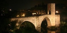 Puente románico de Besalú, Garrotxa, Gerona