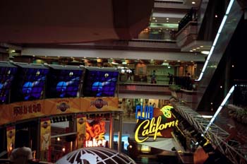 Interior de un centro comercial