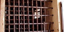Verja de ventana de cárcel