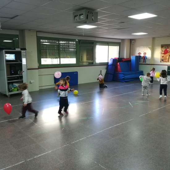 Jugamos con globos 7