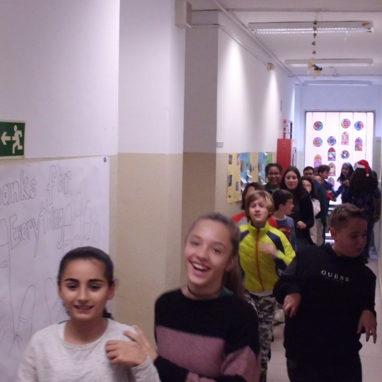 NOS FELICITAMOS NAVIDAD EN EL HOSTOS 13