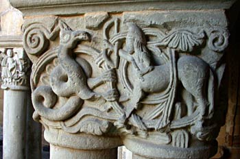 Capitel labrado de la Colegiata de Santillana del Mar, Cantabria