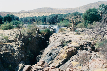 Vista de las cataratas de Epupa, Namibia
