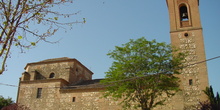 Vista lateral de iglesia en Las Rozas