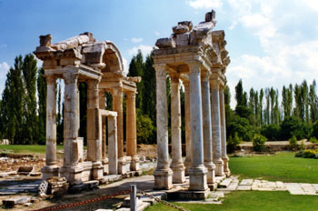 Tetrapylon, Afrodisias, Turquía