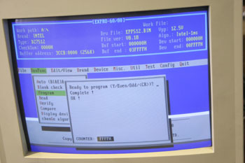 Programar el contenido del buffer en la EPROM