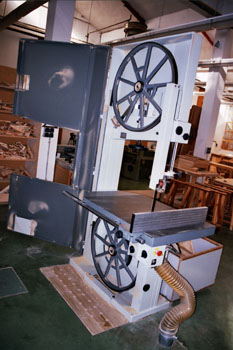 Sierra de cinta abierta