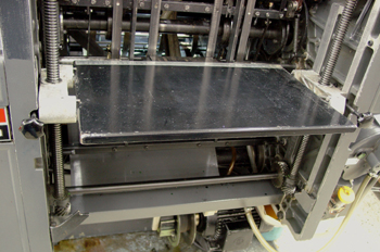 Ascensor de la pila de papel