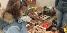 Noa buys some vegetables