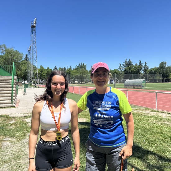 Campeona 60 m.lisos fem.jpg