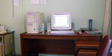 Mesa con ordenador