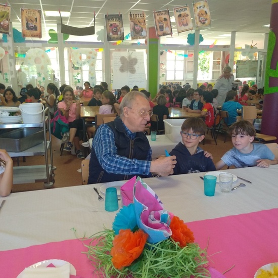 Comida de 1º con los mayores de los LLanos 8