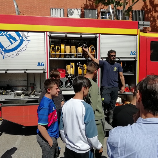 Visita de los bomberos a nuestro centro 9