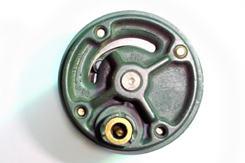 Bomba eléctrica de gasolina. Detalle bomba hidráulica