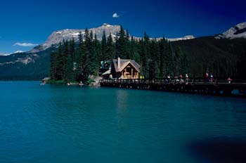 Embarcadero en las Montañas Rocosas