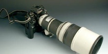 Cámara fotográfica con teleobjetivo