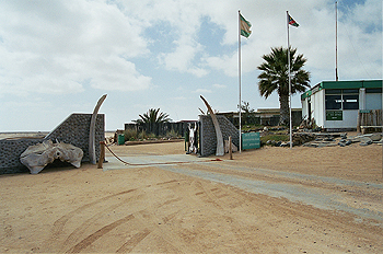 Entrada a la Costa de los Esqueletos, Namibia