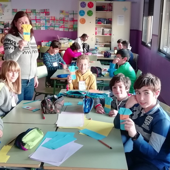 Talleres de chapas con iconos olímpicos, viseras y papiroflexia. 3