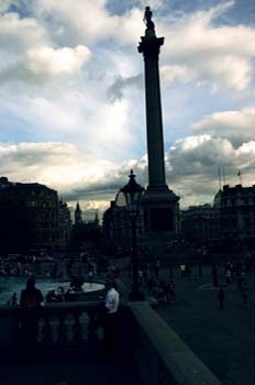 Anocheciendo en Trafalgar Square, Londres