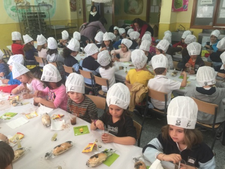 1ºA desayuna saludablemente en diciembre 5