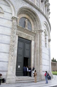 Puerta del Baptisterio, Pisa