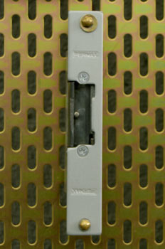 Abrepuertas de portero automático (Modelo I, frontal)