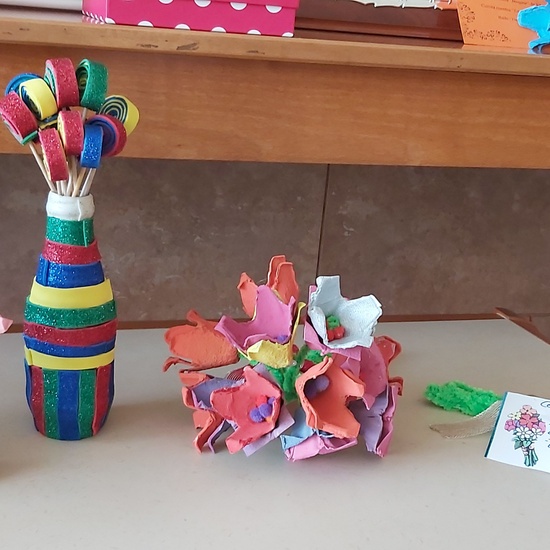 ACTUACIONES Y REGALOS RESIDENCIA 4ºC-D 6