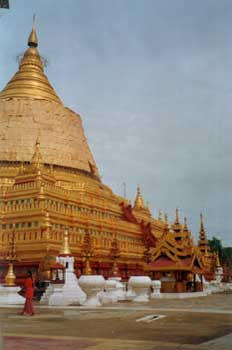 Pagoda Shwezigon, Bagan, Myanmar