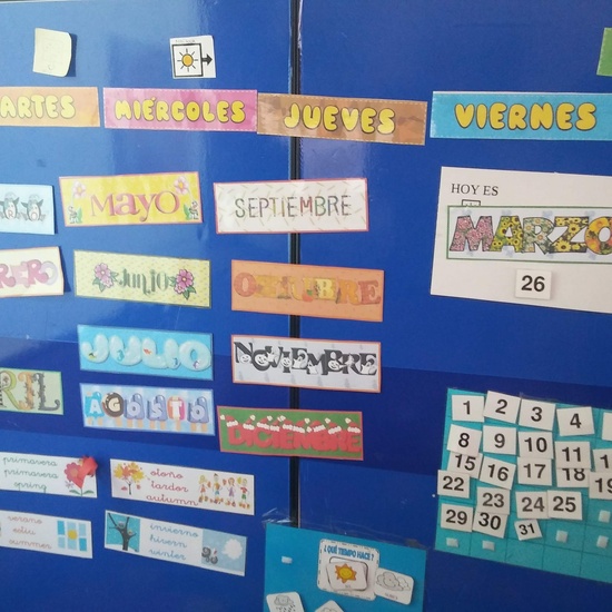 AULA GLOBOS - CEIP VÍCTOR PRADERA 1