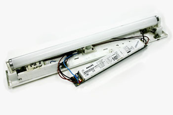 Reactancia electrónica regulable