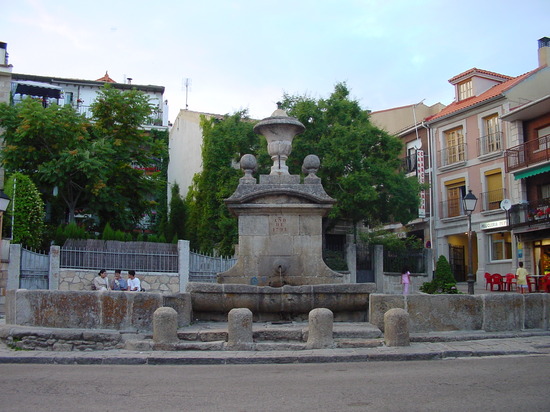 Fuente en Miraflores de la Sierra
