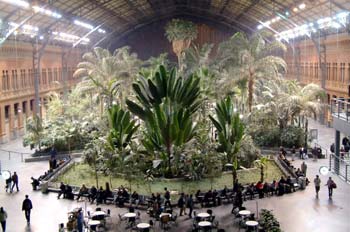 Jardines en la estación de Atocha, Madrid