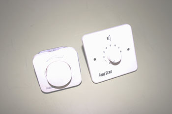 Mando de control de volumen.