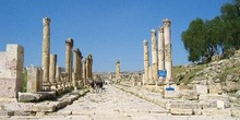 Camino con columnas, Jarash, Jordania