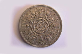 Libra, Reino Unido, Cruz