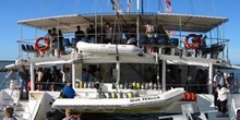 Yate regresando de la Barrera del Coral, Australia