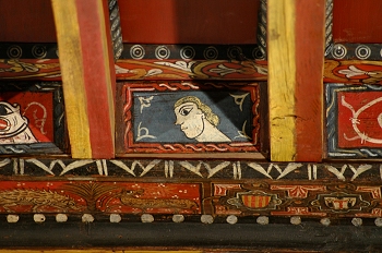 Detalle de pintura en alfarje. Cabeza humana, Huesca