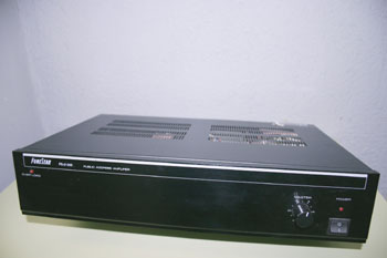 Amplificador mono para megafonía. Vista frontal.