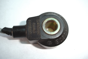 Sensor piezoeléctrico de picado