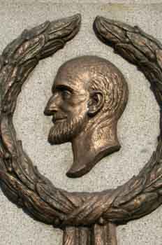 Bajorrelieve de Jacinto Benavente