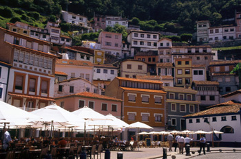 Anfiteatro de viviendas de Cudillero, Principado de Asturias