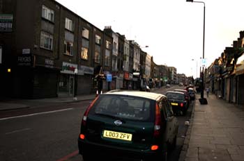 High Way anocheciendo, Londres