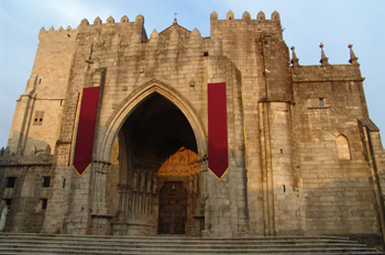 Fachada principal de la Catedral de Tuy, Pontevedra, Galicia